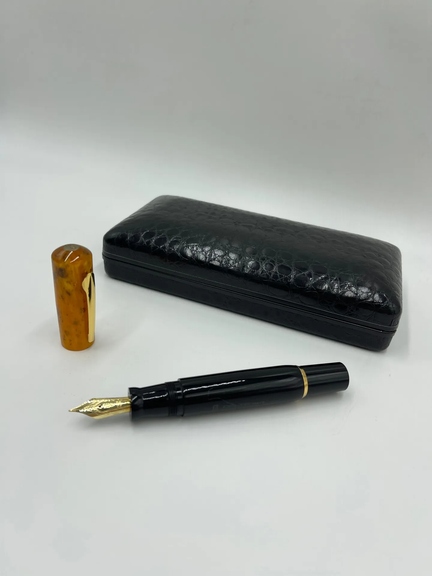 Ручка DELTA PLANET, перо